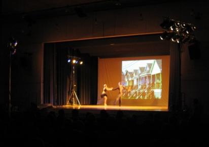 DN 2008 WGE Beamer Bühnenbild